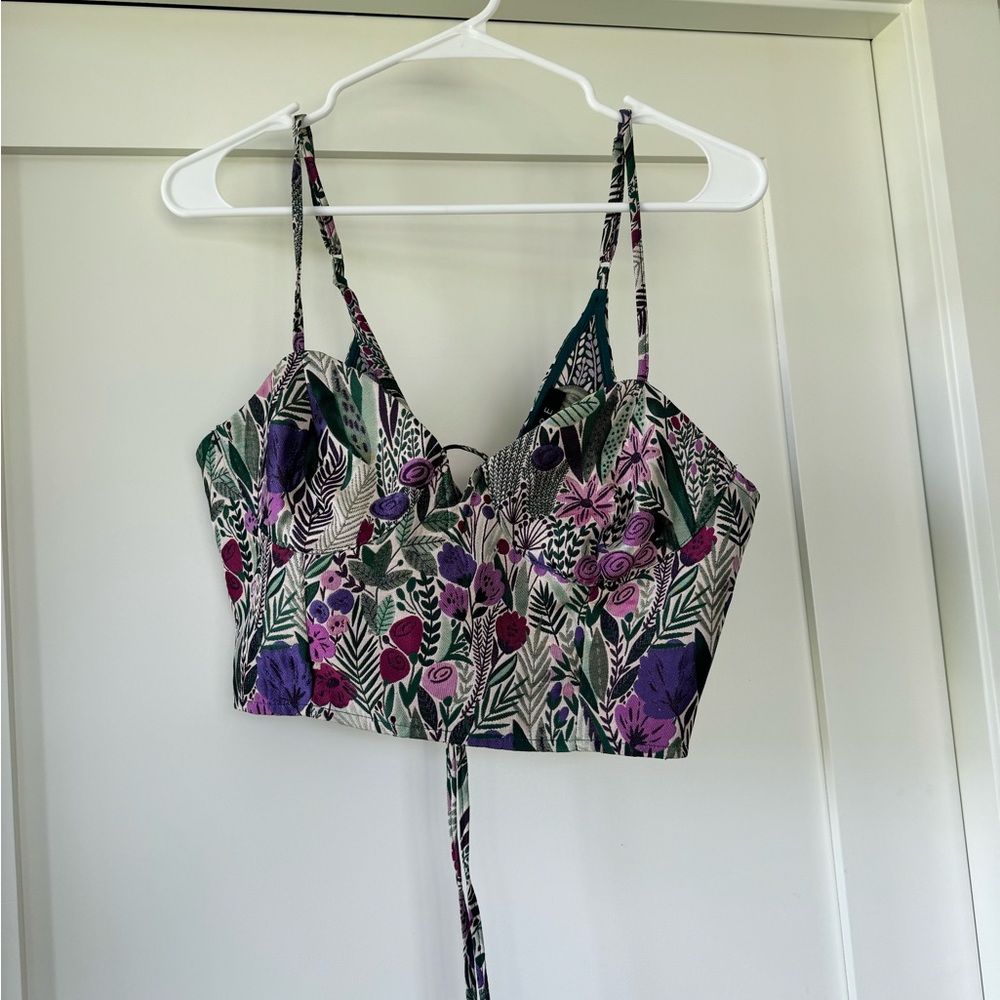 Fore Modern Floral set- top and mini skirt. Only worn once. EUC. Size medium.